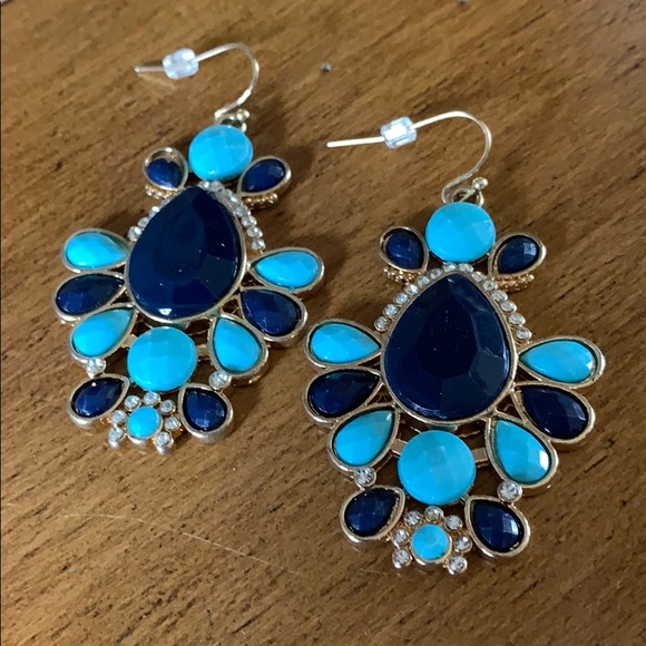 Pretty Blue Dangle Earrings - Picture 2 of 7
